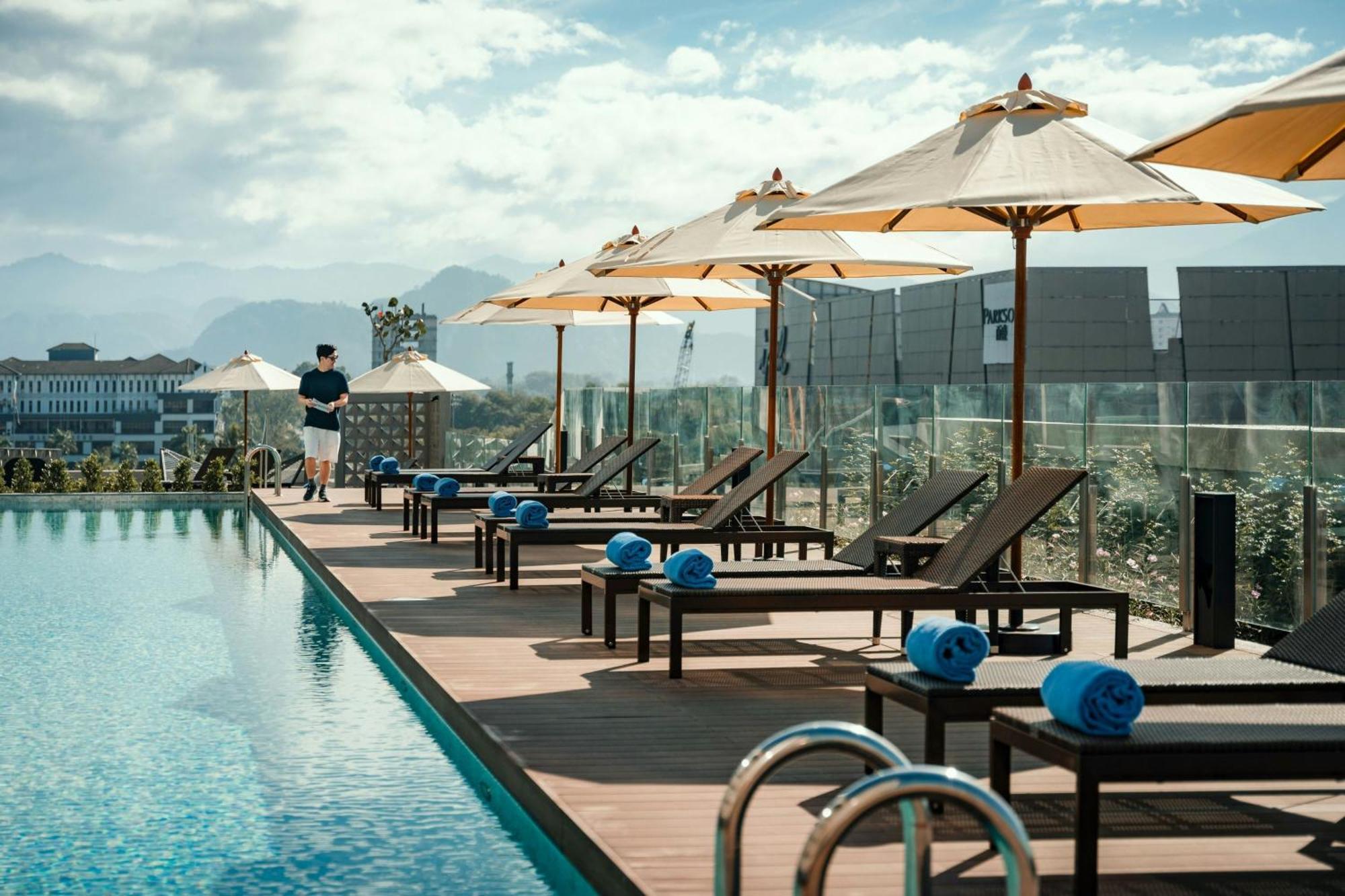 Ac Hotel By Marriott Ипох Экстерьер фото