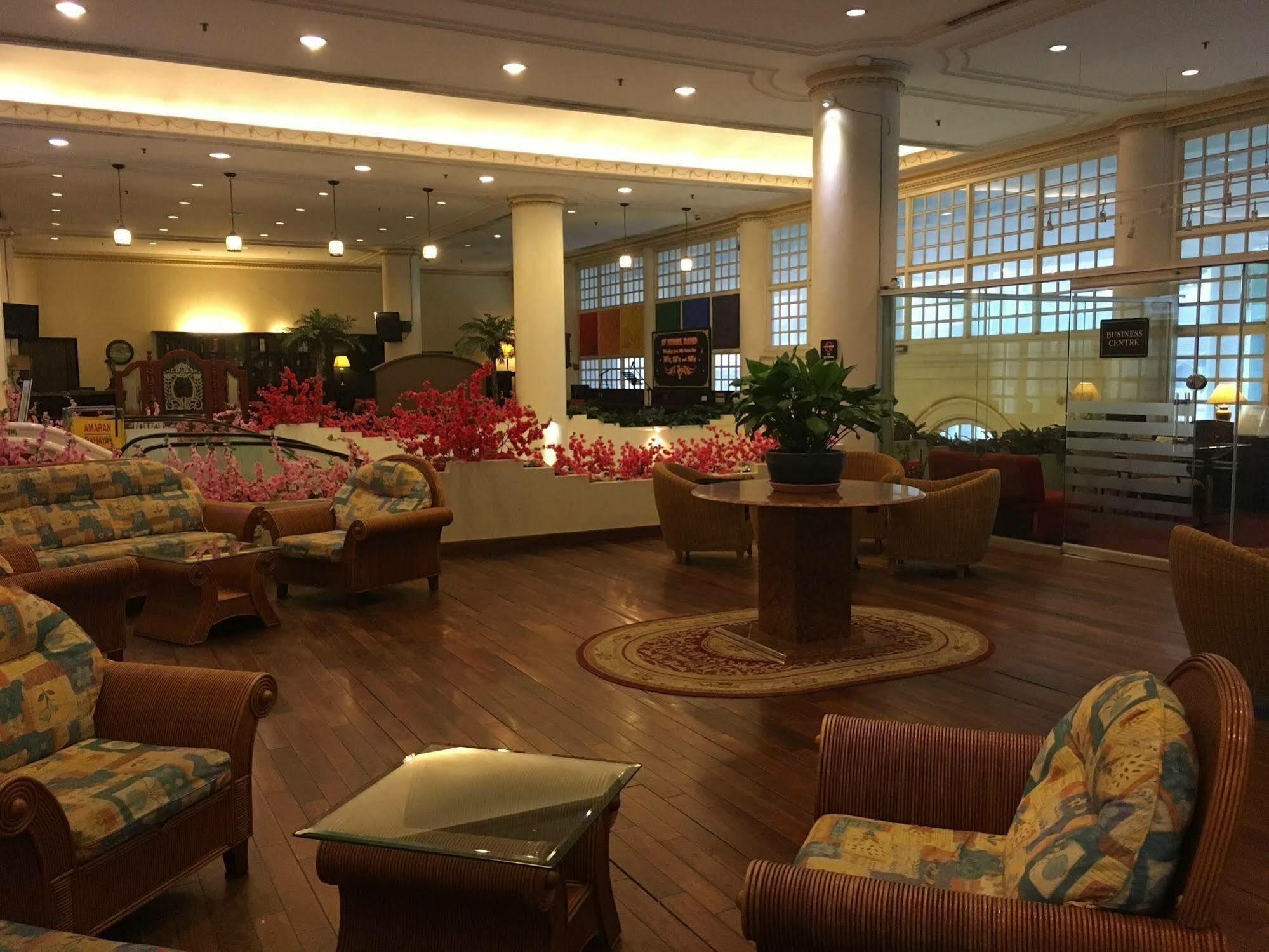 Ac Hotel By Marriott Ипох Экстерьер фото